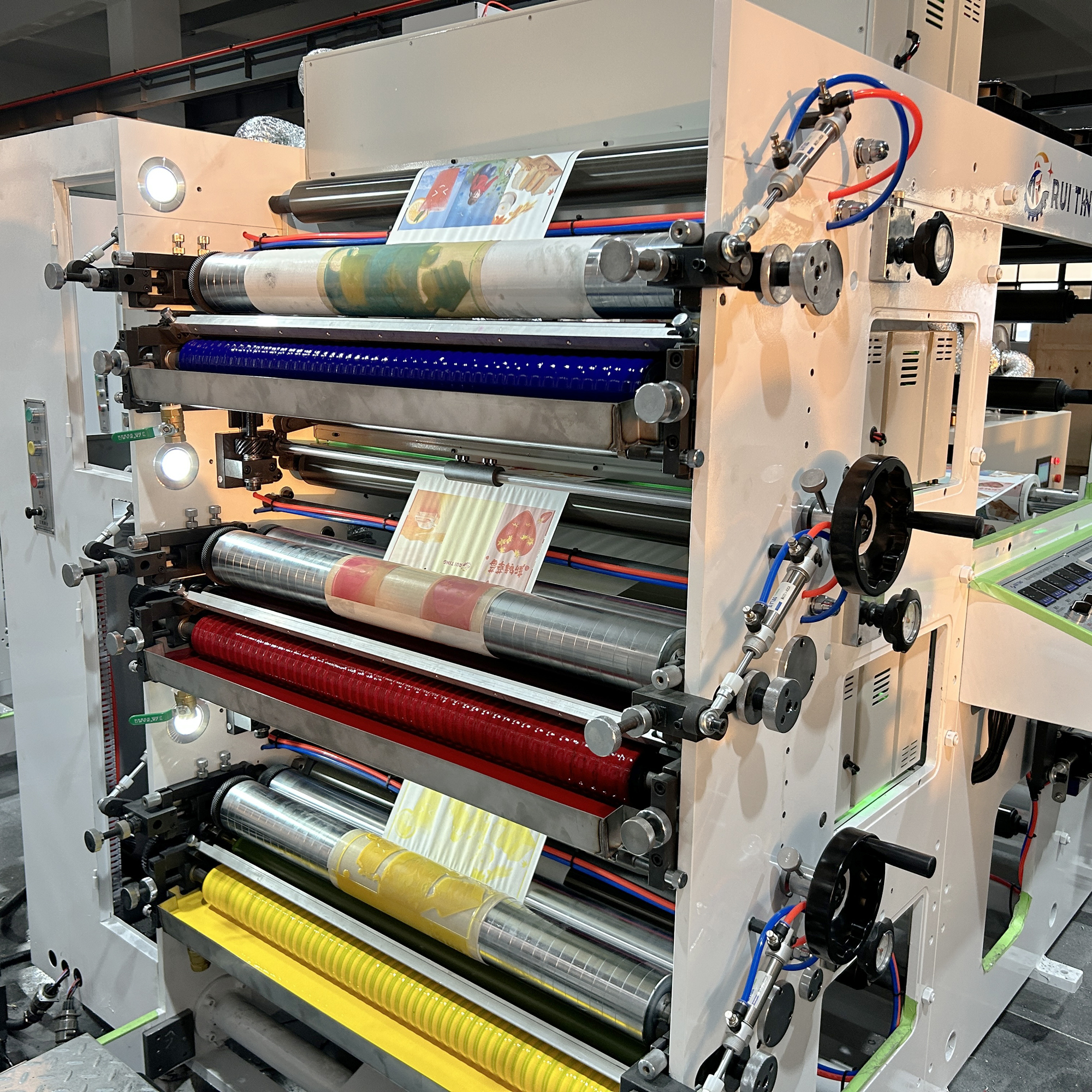 <span style="color:#ffffff;">M&aacute;quina de impress&atilde;o flexogr&aacute;fica empilhadora</span>